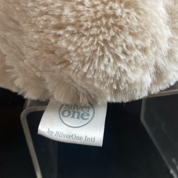 Silver One Lion plush - Picture 4 of 8